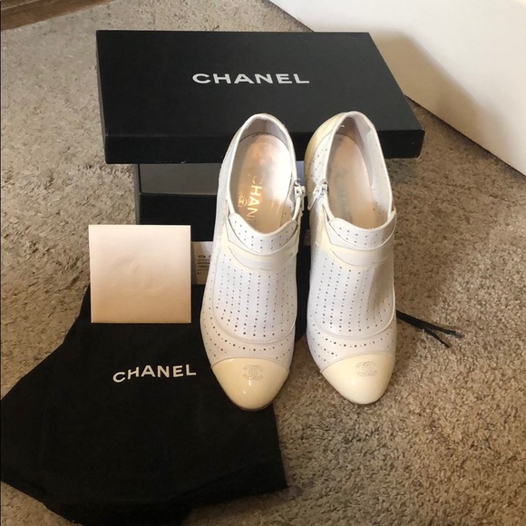 CHANEL Shoes - Chanel vintage white booties.